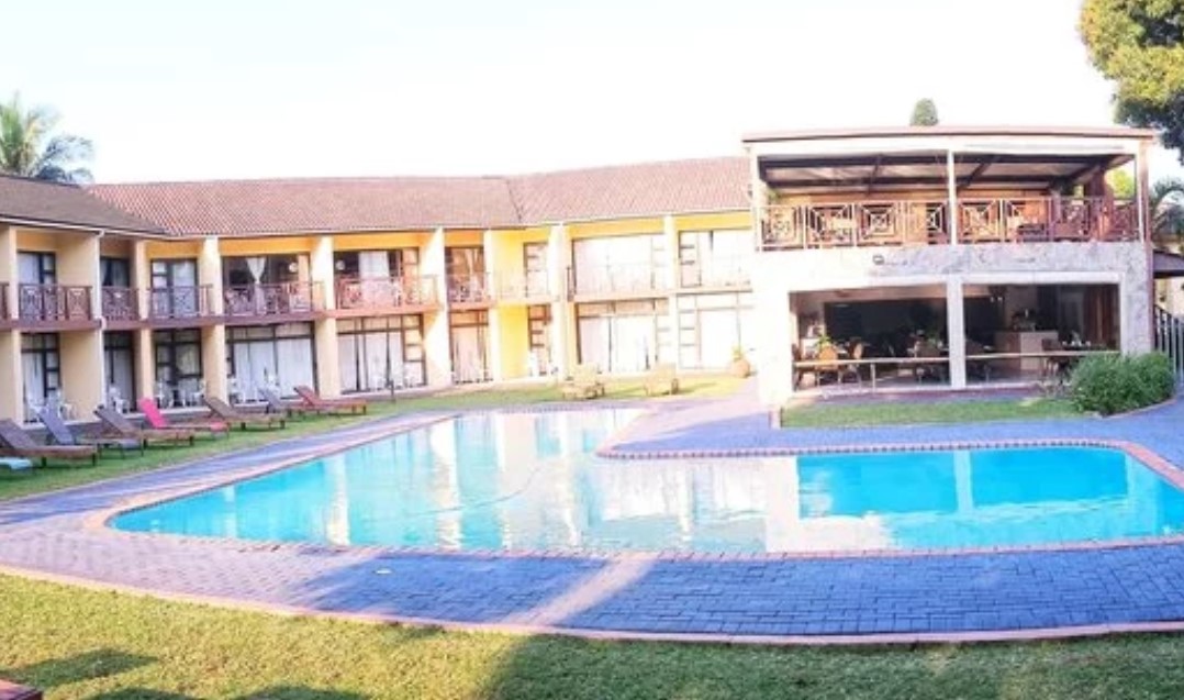 Elephant Lake Inn